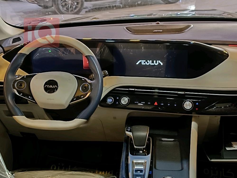 دۆنگ فینگ ئیلۆس هیوج